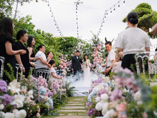 PRIVATE WEDDING : QUỲNH TRANG - VIỆT DŨNG